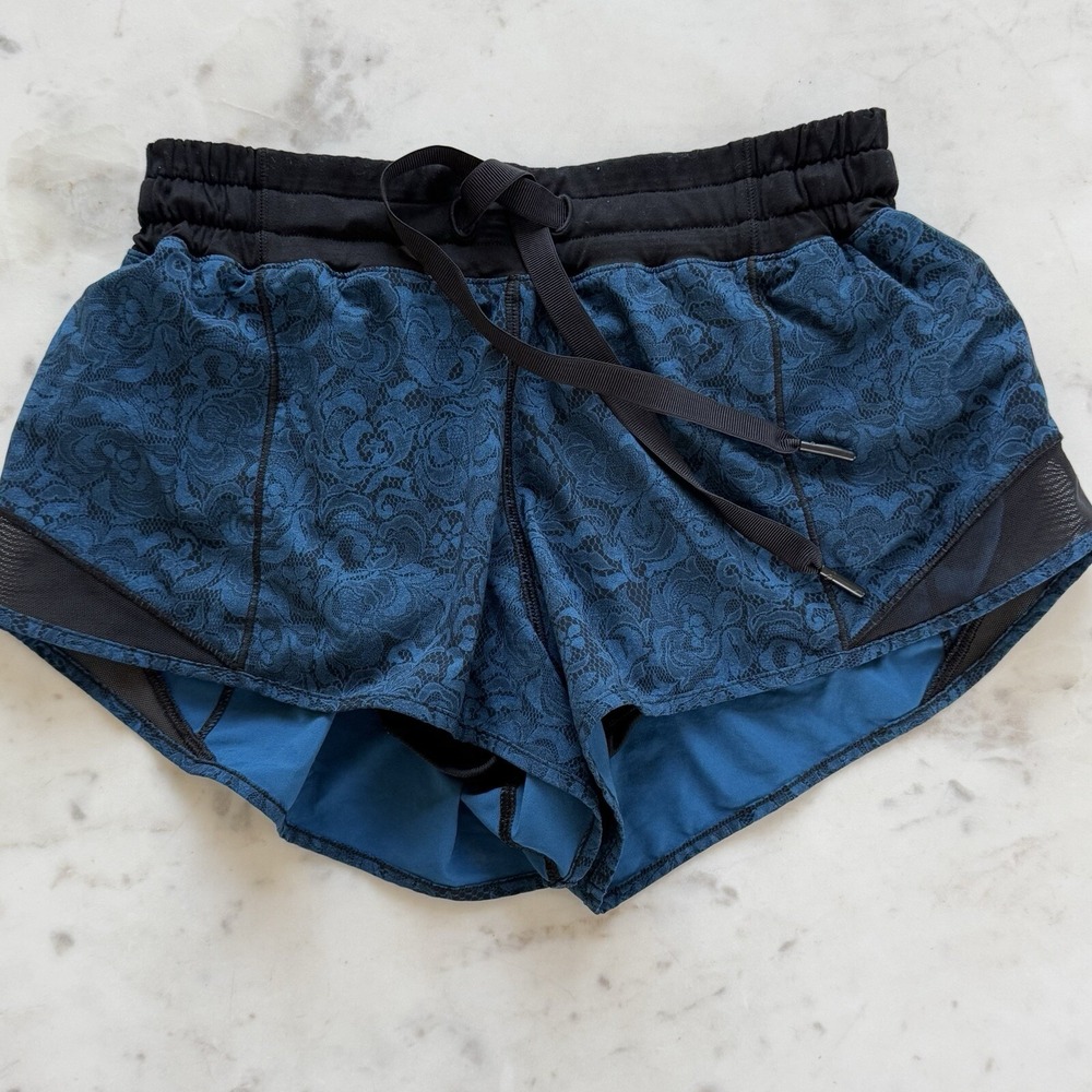 LULULEMON ATHLETICA Hotty Hot Short in Mini Park Lace Multi Black (Long 4") Size